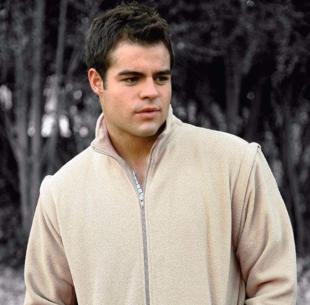 Zip off Sleeves Sweater - Image 6